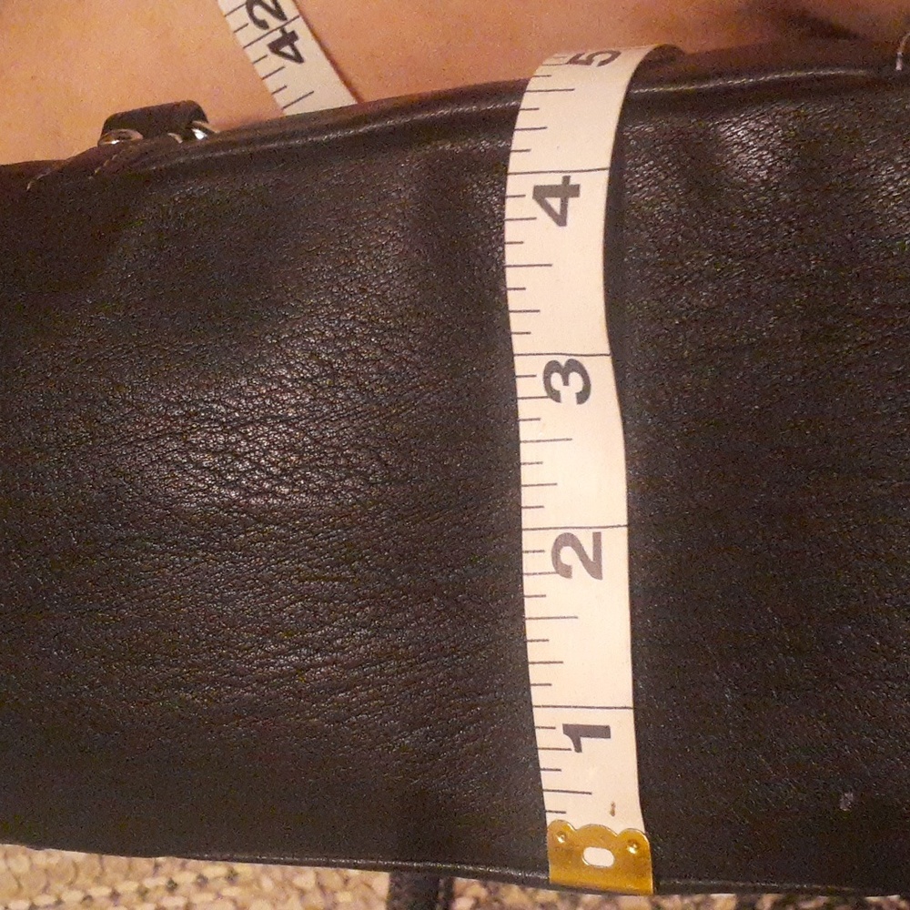 black coach shoulder bag - Picture 9 of 9